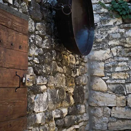 Maison De Charme, Jardin Et Piscine Proche D'uzes 度假居 *
