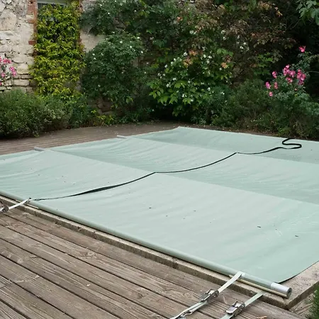 Maison De Charme, Jardin Et Piscine Proche D'uzes *
